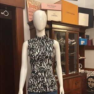 NWT Styler&co size small Black and White Sleeveless Top